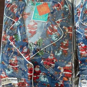 Posh Peanut Women’s Santa Claus Pajama Set, Small